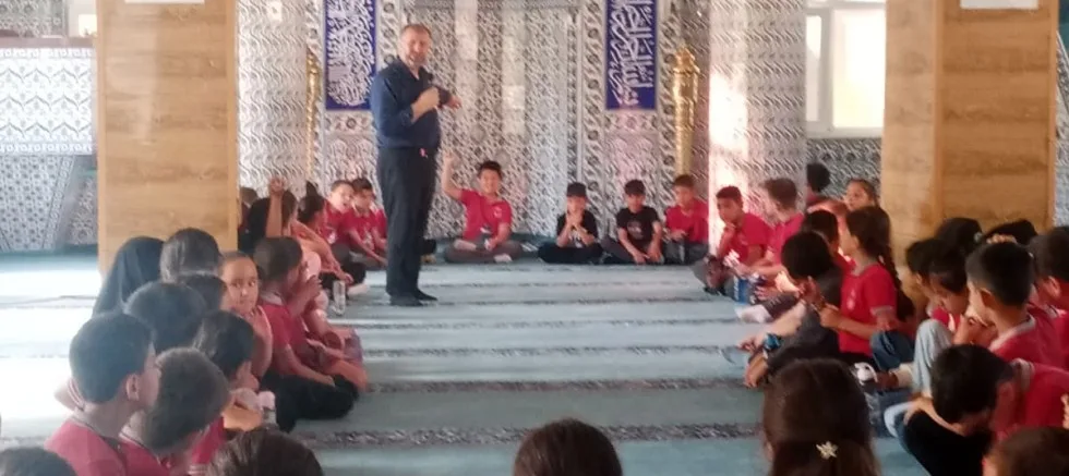 26 Kasım İlkokulu Öğrencileri Camide Buluştu