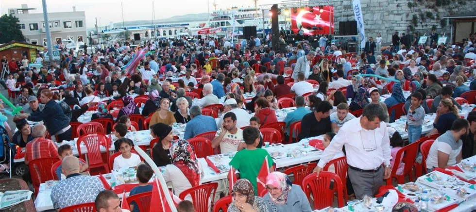 3 BiN KiŞi iFTAR SOFRASINDA BULUŞTU
