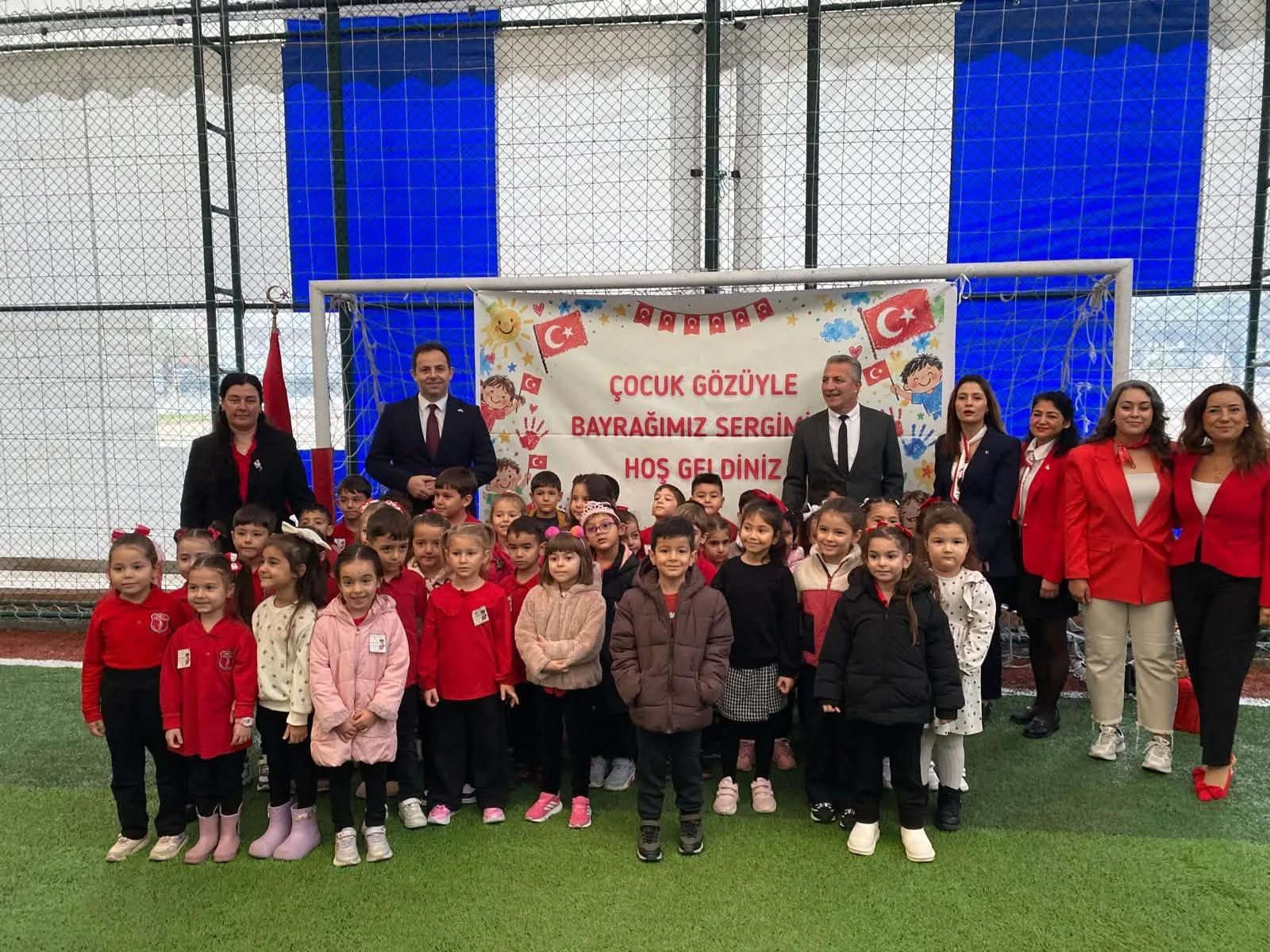 ‘Çocuk Gözüyle Bayrağımız’ Sergisi Açıldı