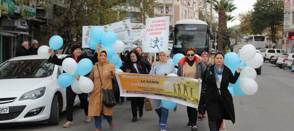 Ak Parti Kadın Kolları 14 Kasım Diyabet Günü dolayısıyla yürüyüş düzenlendi