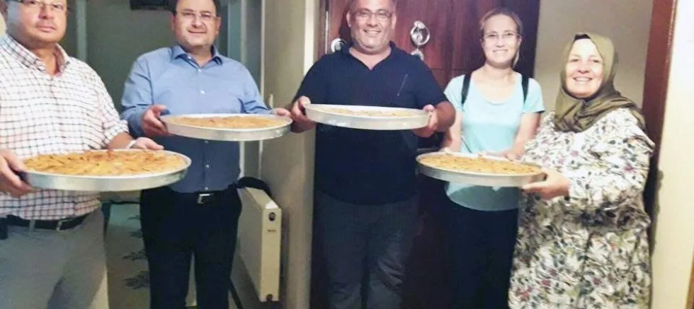 AK PARTİ KADIN KOLLARINDAN ANLAMLI BAĞIŞ