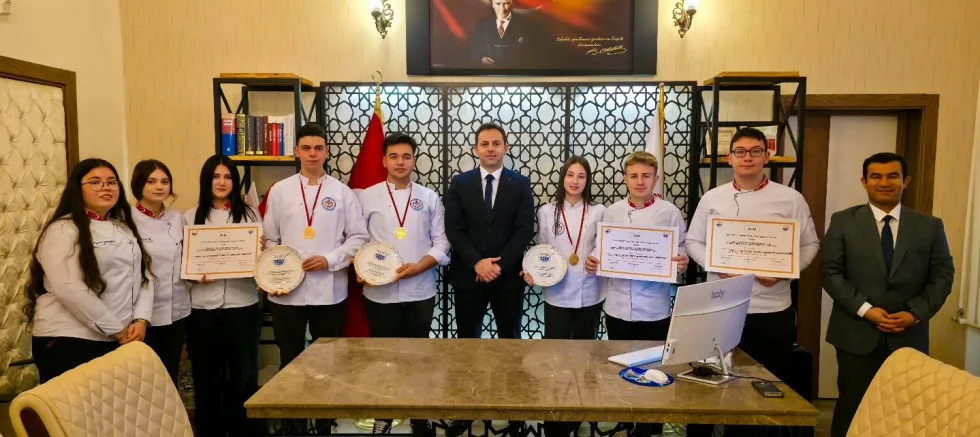 Altın Madalyalı Öğrencilerden Ziyaretler