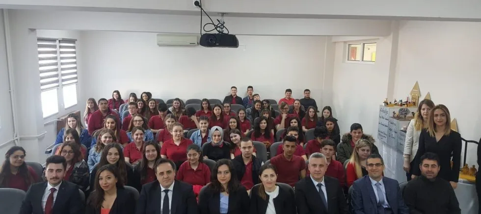 Atatürk Mesleki ve Teknik Anadolu Lisesi Adalet Kariyer Günleri Düzenledi