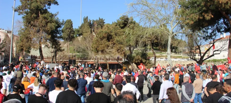 Başkan Adayları Kortej Yürüyüşü İle Son Propagandalarını Yaptı
