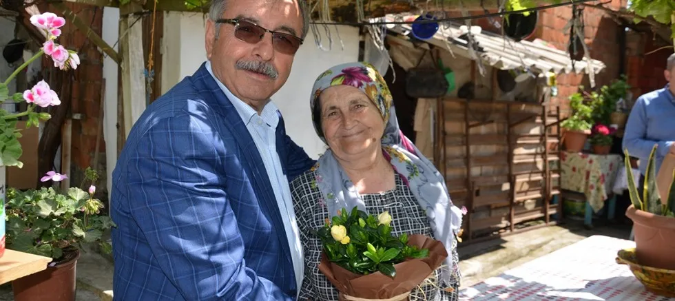 Başkan Özacar’dan Anneler Günü Ziyaretleri