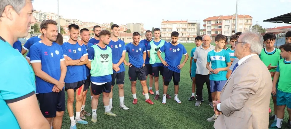 Başkan Özacar’dan Geliboluspor’un Antrenman Çalışmalarına Ziyaret