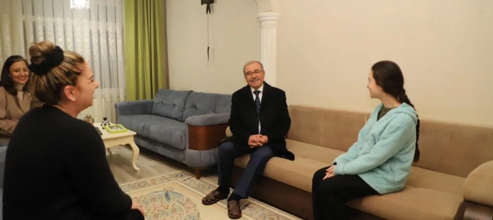 Başkan Özacar, Ev Ziyaretlerine Devam Ediyor