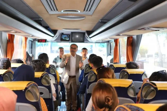 Başkan Özacar, Gençleri Sınava Uğurladı
