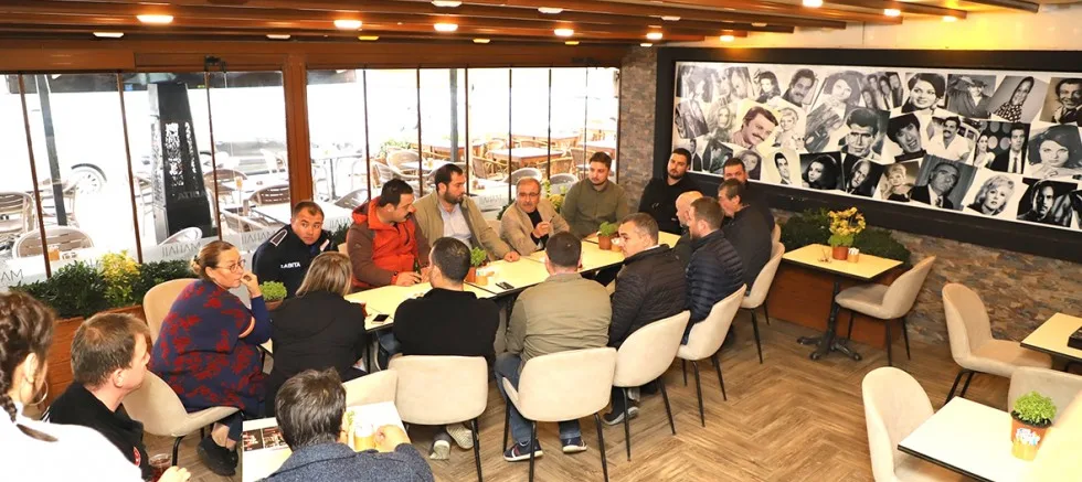 Başkan Özacar, Hamzakoy’daki Kafe İşletmecileriyle Buluştu