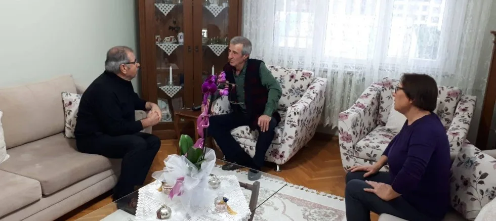 BAŞKAN ÖZACAR’IN  CHP ESKİ İLÇE BAŞKANI NEVZAT KAYA’YA  ZİYARETİ