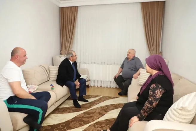 Başkan Özacar’ın Ev Ziyaretleri Sürüyor