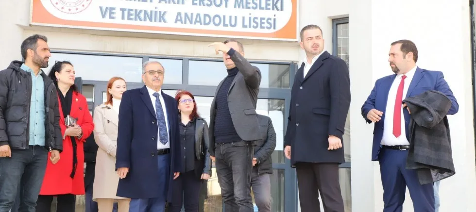 Başkan Özacar’ın Okul Ziyaretleri Devam Ediyor