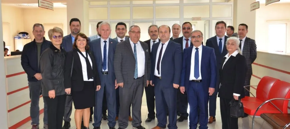 BAŞKAN ÖZACAR’IN  VERGİ DAİRESİ VE  KURUMLARA ZİYARETLERİ