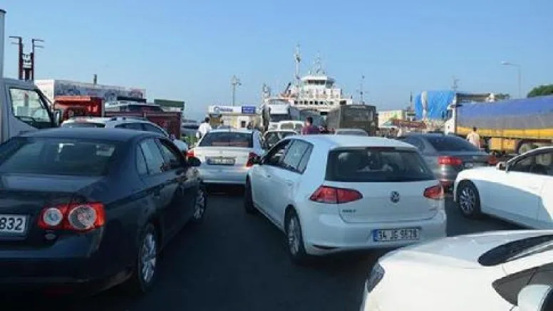 BAYRAM YOĞUNLUĞU BAŞLADI