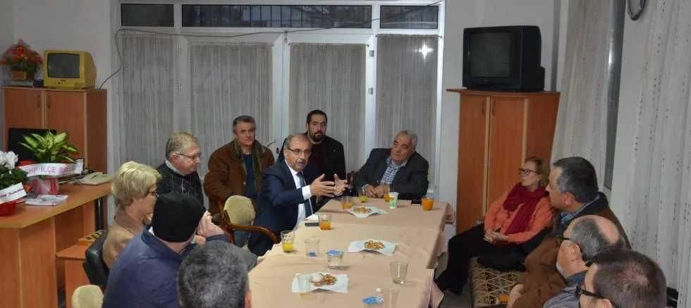 BELEDiYE BAŞKANI MUSTAFA öZACAR,  öZüRLüLER DERNEĞi’Ni ZiYARET ETTi