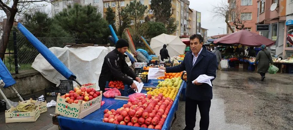 Belediye Ekipleri Pazarcı Esnafına Uyarılarda Bulundu