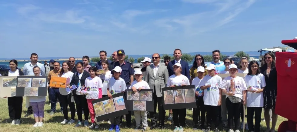 Bolayır Sahilinde Çevre Temizliği Yapıldı