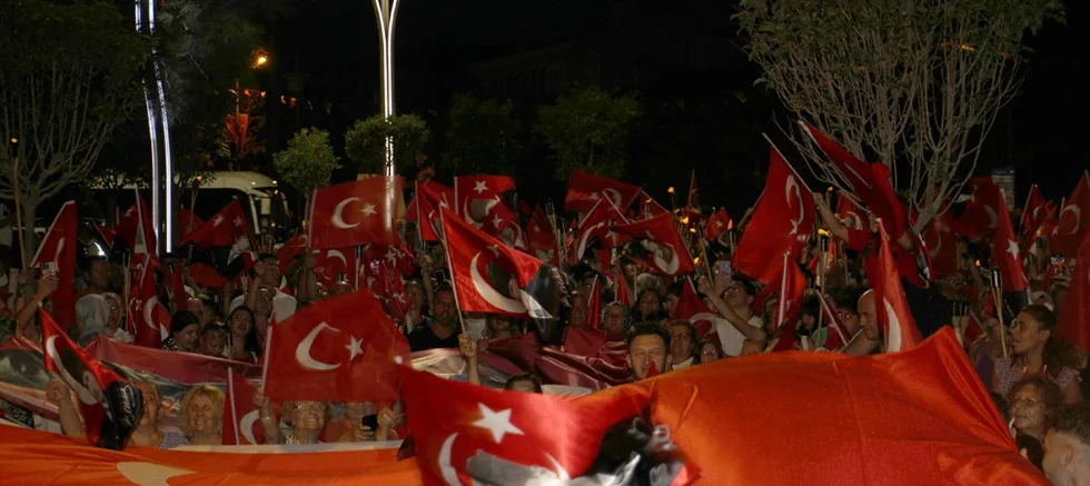 Büyük Zaferin 102. Yılında İlçemizde Fener Alayı Düzenlendi
