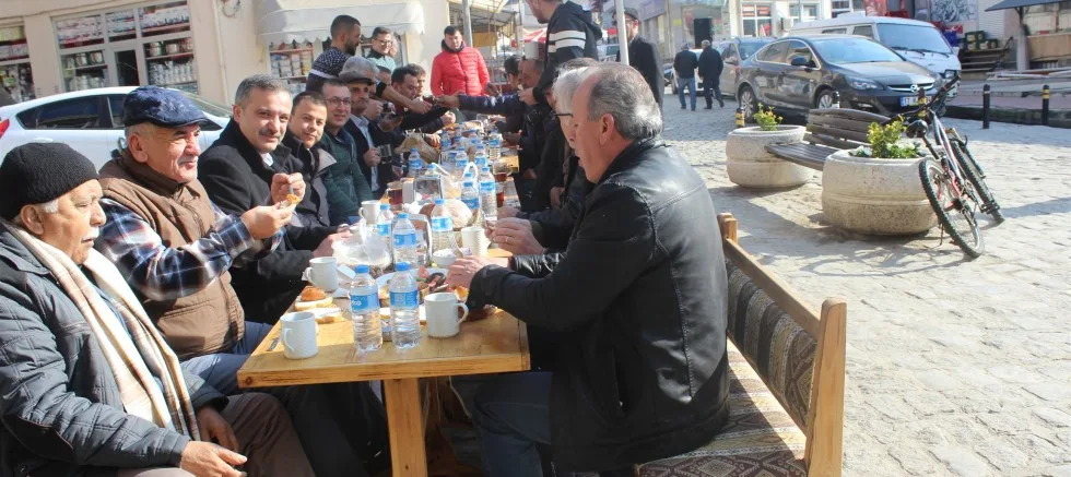 Çetin Çarşı Esnafıyla Kahvaltıda Buluştu