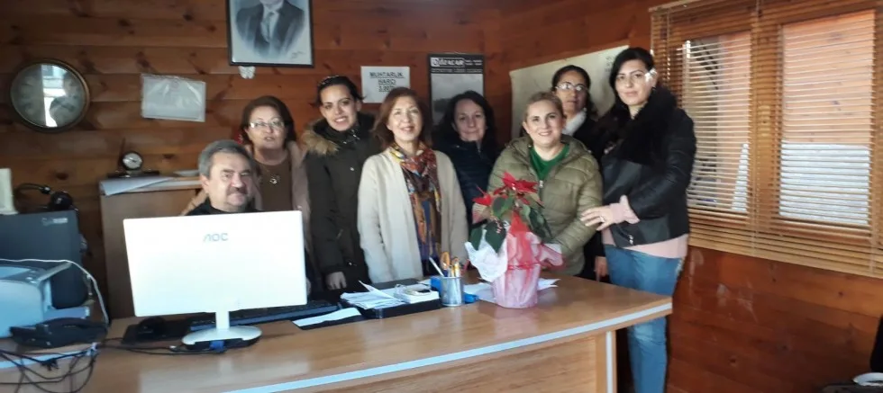 CHP’Lİ BAYANLARDAN MUHTARLARA ZİYARET