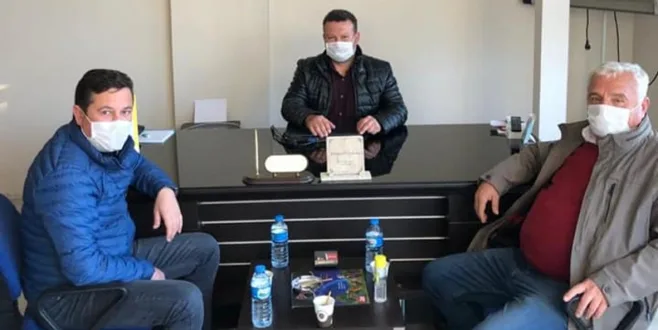 CHPli Meclis Üyelerinden Köylere 5 Bin Adet Maske