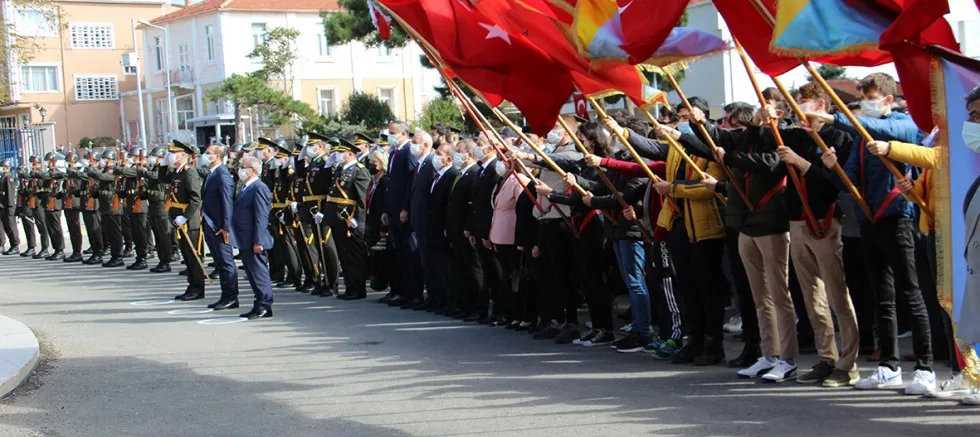 Cumhuriyet Bayramı Kutlamaları Çelenk Sunma Töreni İle Başladı