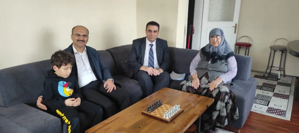 Depremzede Ailelere Ziyaretler Devam Ediyor