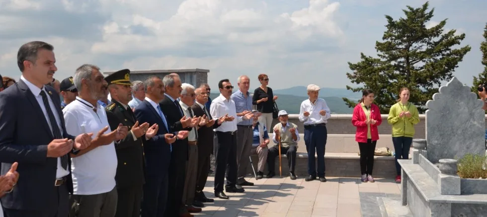 Ece Bey Mezarı Başında Anıldı