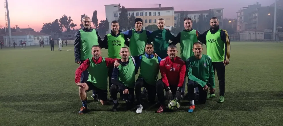 Emektar Futbolculardan Spora Destek
