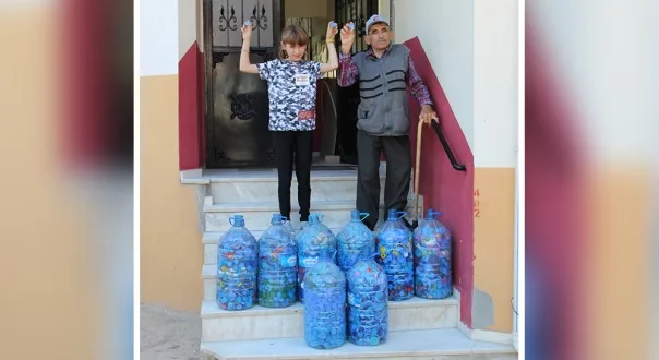 ENGELLİLER İÇİN 25 KG MAVİ KAPAK TOPLADI