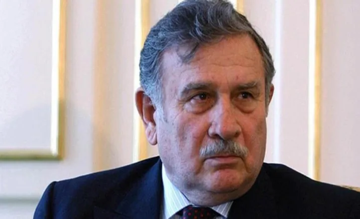 Eski Başbakan Yıldırım Akbulut Vefat Etti