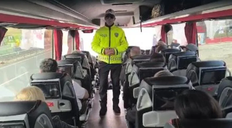 Gelibolu Bölge Trafik Ekiplerinden Emniyet Kemeri Uyarısı