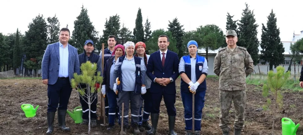 Gelibolu’da Fidanlar Toprakla Buluştu