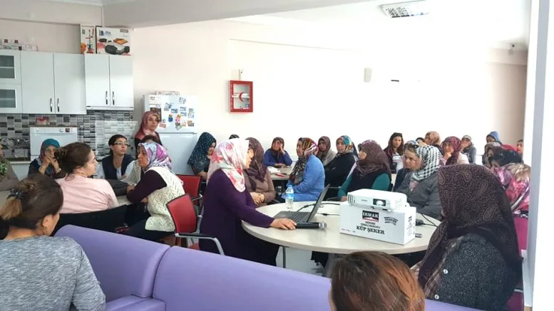 GELİBOLU’DA “SADAKAT ve GÜVEN BAĞLAMINDA AİLE” TEMALI SEMİNER