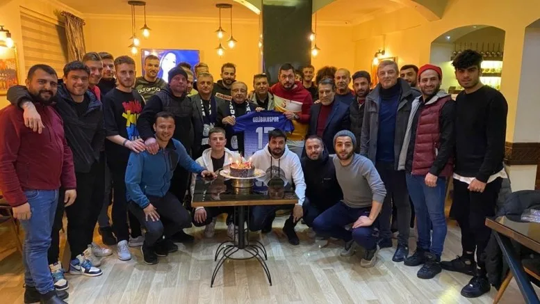 Geliboluspor’dan Başkan Özacar’a Doğum Günü Sürprizi