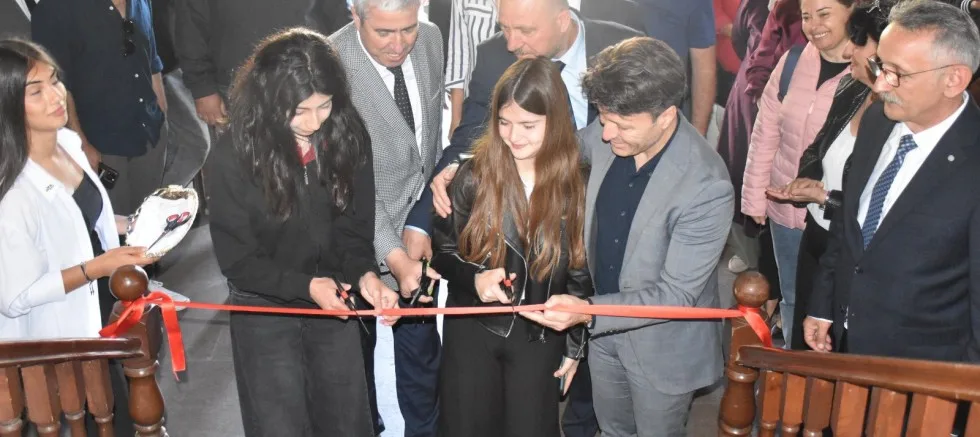Görsel Sanatlar Sergisi Açıldı