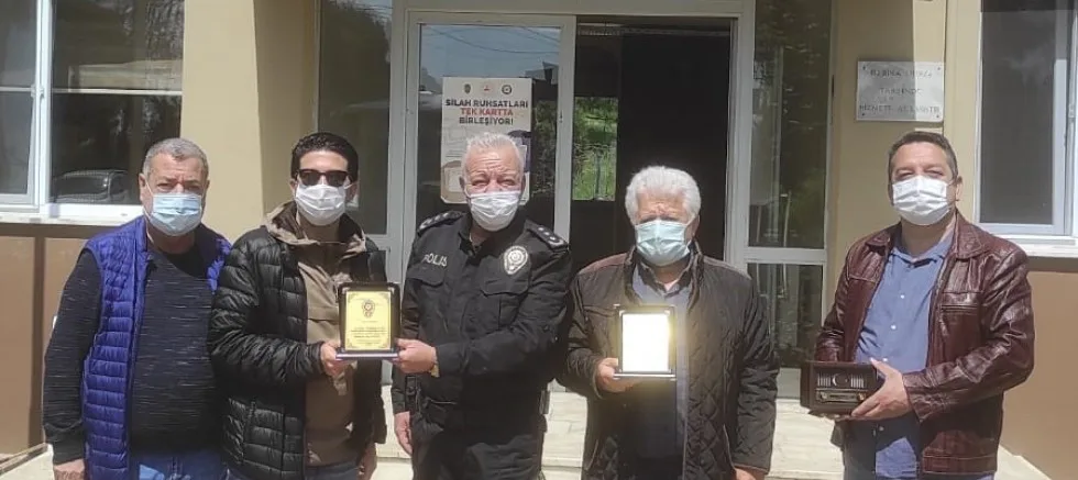 Güçlü’den Teşekkür Plaketi