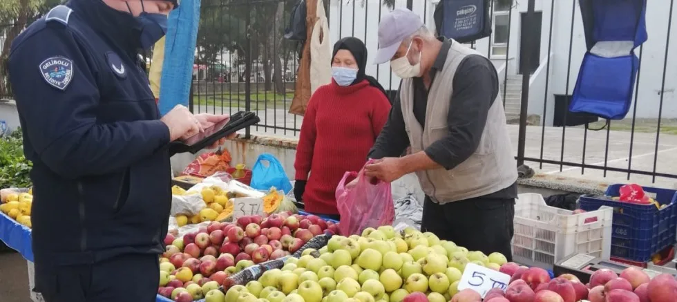 Halk Pazarında Maske ve HES Kodu Denetimi