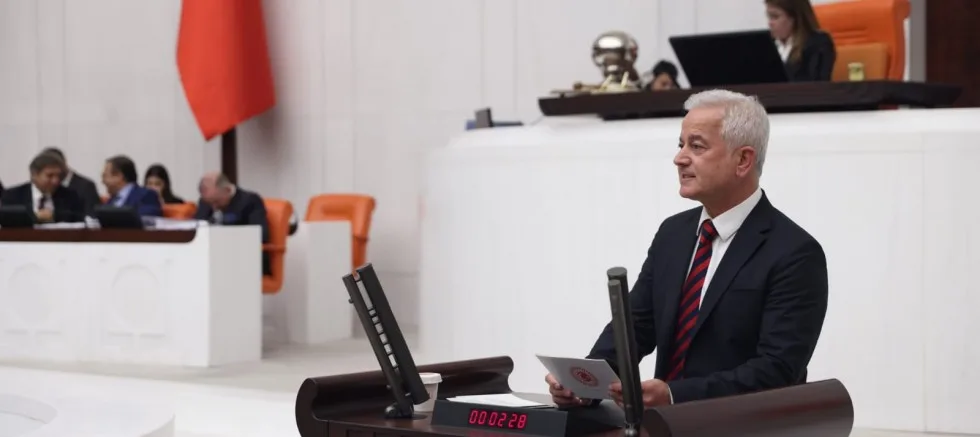 ‘Halkı Mı Koruyacaksınız Yoksa Bir Avuç Yandaşı Mı?’