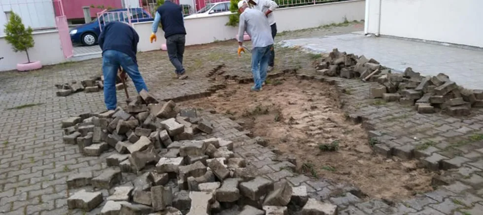 Hamzakoy Camii’nde Bakım ve Onarım Çalışmaları