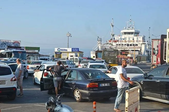 İlçe Trafik Komisyonu Sürücülere Broşür Dağıttı