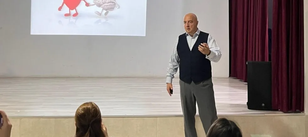 ‘İş Hayatında Akıllı Mutluluk’ Semineri
