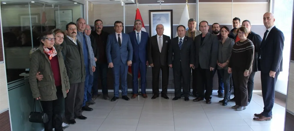 iYi PARTi SEÇiM STARTINI VERDi iLK ZiYARET TiCARET VE SANAYi ODASI OLDU