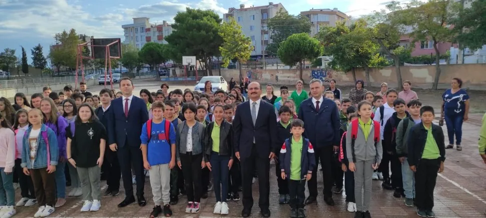 Kaymakam Abacı’dan Hakimiyeti Milliye Ortaokulu’na İlk Ders Zili Ziyareti