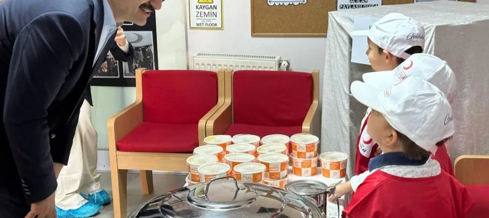Kaymakam Abacı, Minik Ellerle Kızılay Haftasını Kutladı