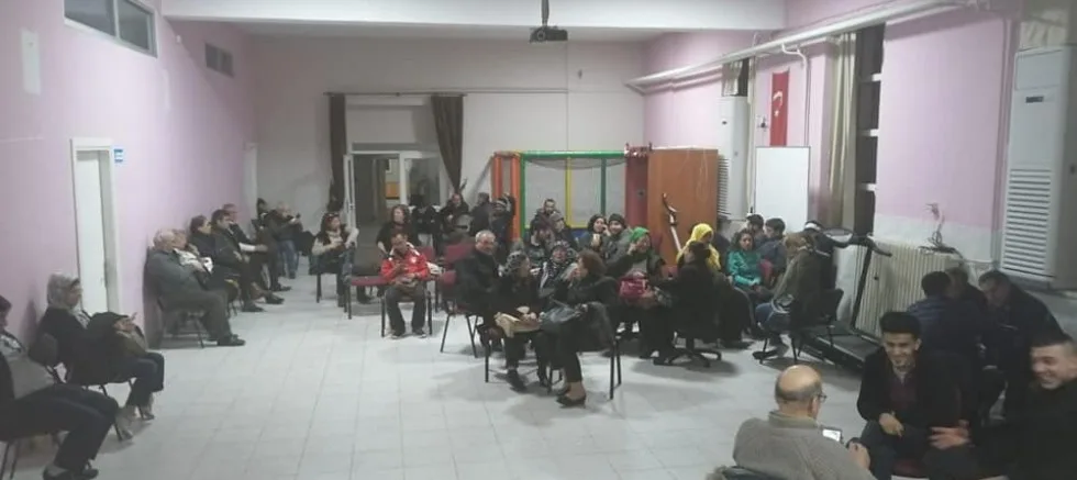 KAYMAKAMLIKTAN KAR MAĞDURU VATANDAŞLARA ÇORBA İKRAMI