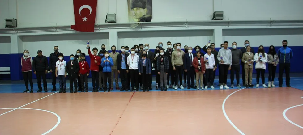 Kurtuluş Günü Müsabakaları Ödül Töreni Düzenlendi