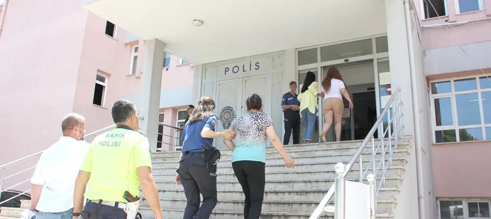 Masaj Salonuna Fuhuş Baskınında 2 Kişi Gözaltına Alındı