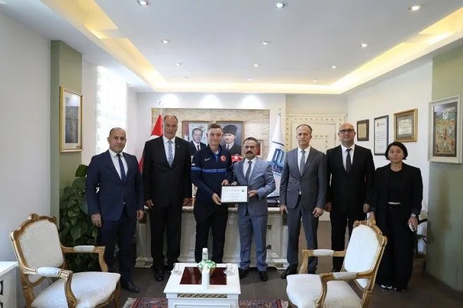 Milli Sporcu Kırca’dan Vali Aktaş’a Ziyaret