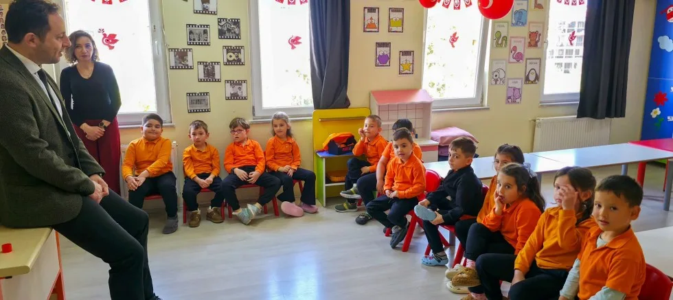 Müdür Aydın’dan Minik Öğrencilere Ziyaret